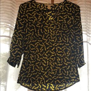 Banana Republic - Yellow high heel print blouse 👠